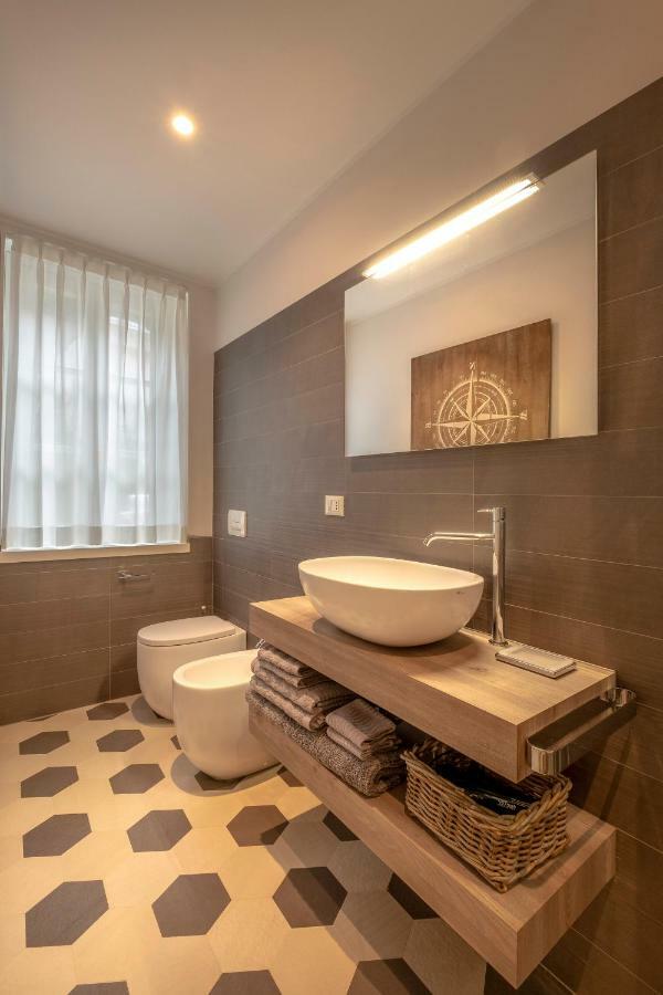 Apartamento Giardini Magnolia Belgirate Exterior foto