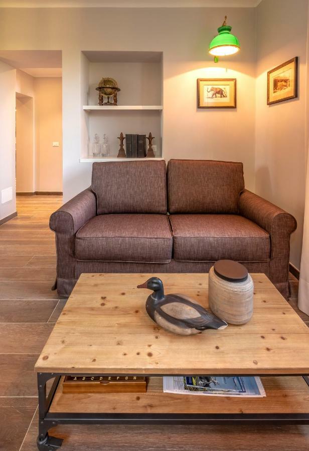 Apartamento Giardini Magnolia Belgirate Exterior foto